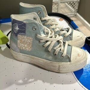 GIRLS SIZE 5 converse platforms!